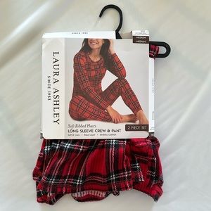 Laura Ashley Soft Ribbed Hacci Long Sleeve Crew & Pant Size Medium